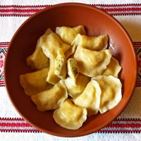 Вареники з картоплею та грибами